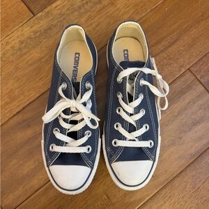 Converse navy blue sneakers